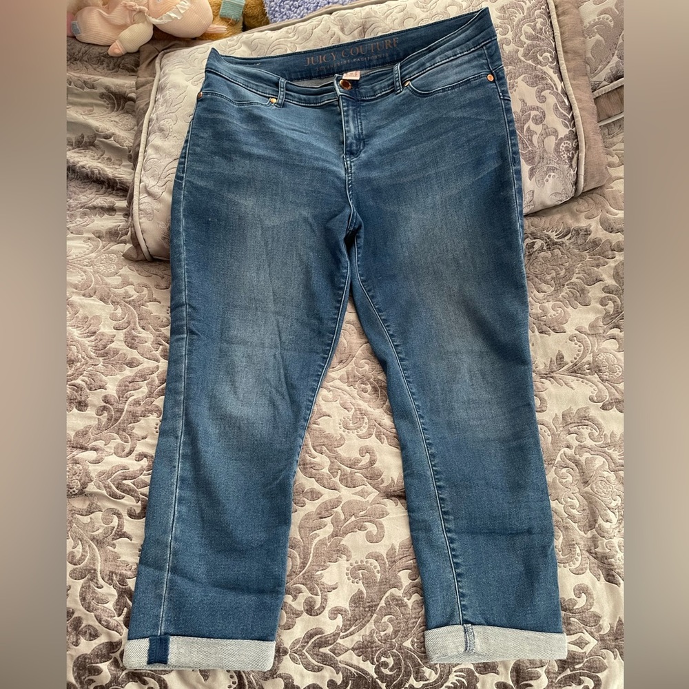 Super cute cropped and cuffed jeans